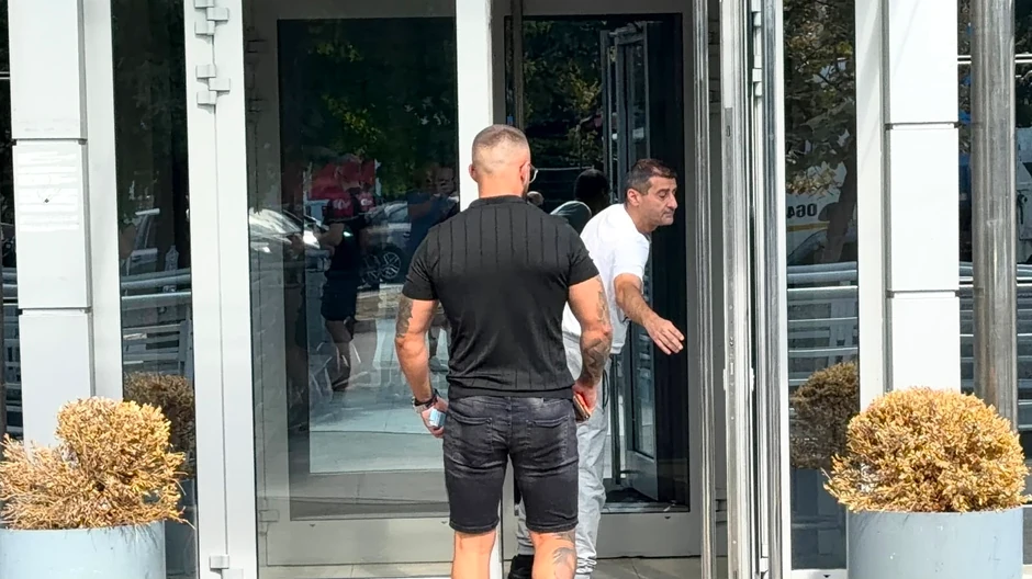 Ovaj frajer je novi učesnik Elite 10 svi čekaju suočavanje sa bivšom devojkom