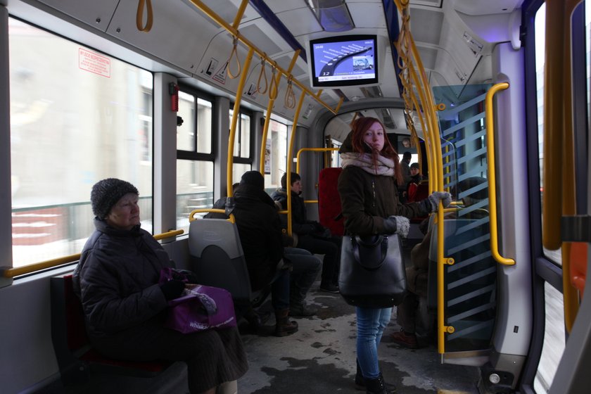 wnętrze tramwaju w Gdańsku