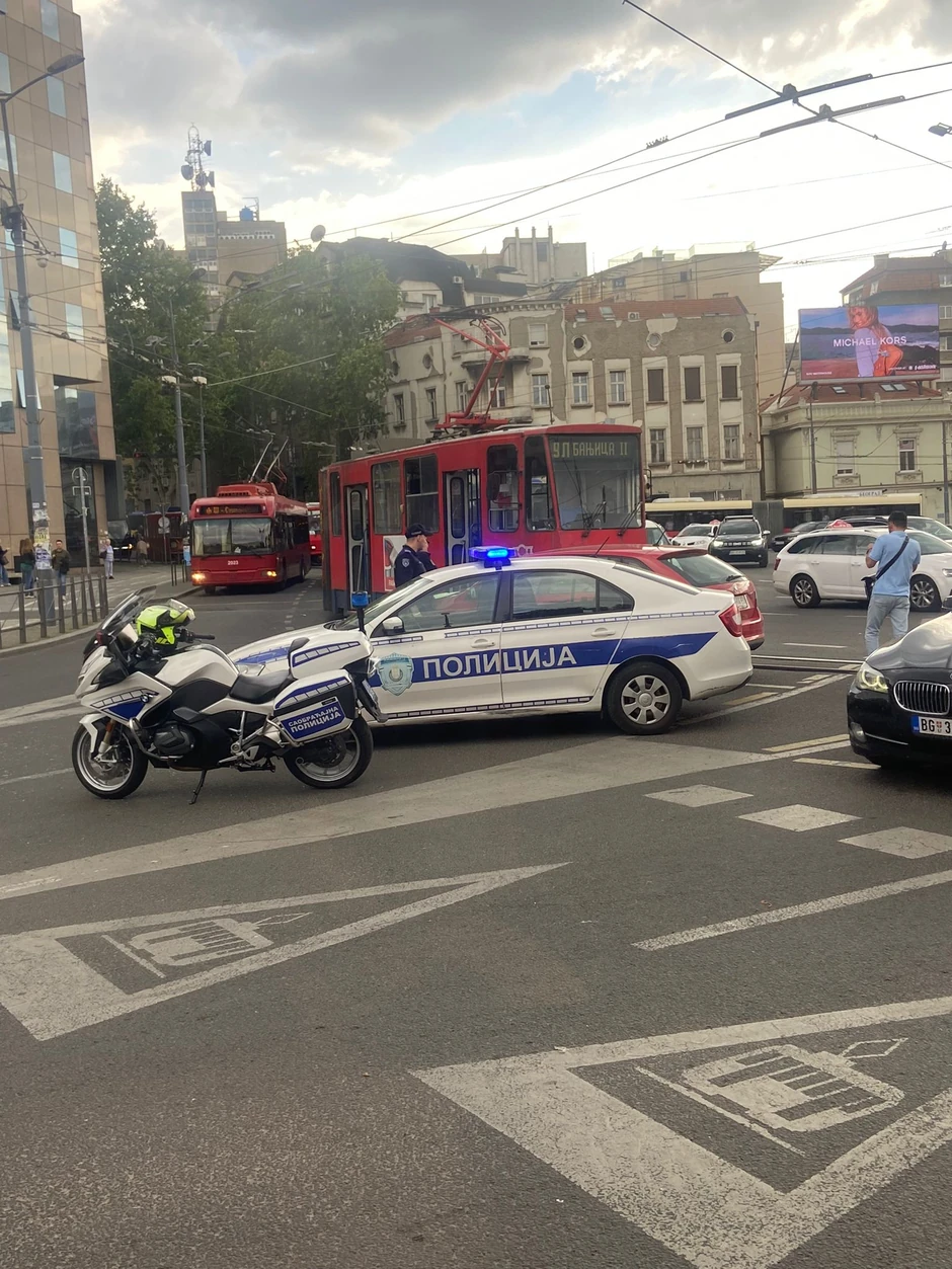 Sudar tramvaja i automobila na Slaviji
