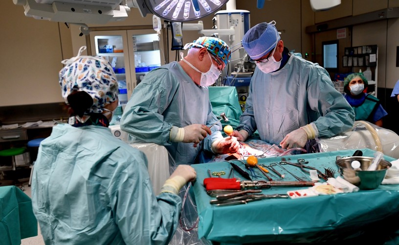 SKOMPLIKOWANA OPERACJA KRĘGOSŁUPA W SZCZECINIE