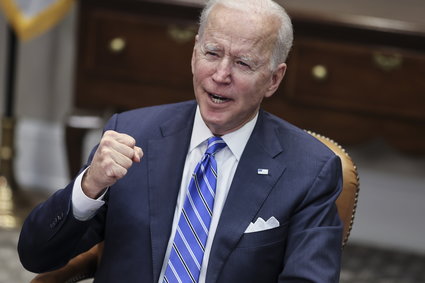 Biden i "nowy początek". UE i USA zawieszają spór taryfowy trwający od 16 lat