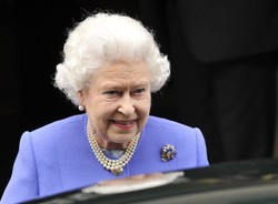 Królowa odwiedziła księcia w szpitalu