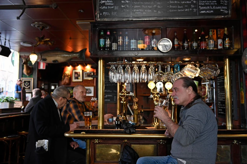 U Švedskoj su i dalje otvoreni restorani i barovi 