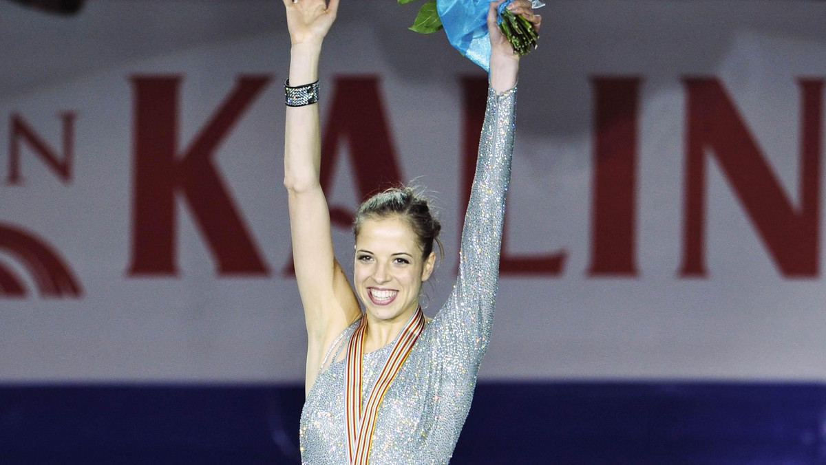 Włoszka Carolina Kostner po raz czwarty w karierze sięgnęła po mistrzostwo Europy w łyżwiarstwie figurowym w rywalizacji solistek. Na drugim stopniu podium w Sheffield stanęła Finka Kiira Korpi, a na trzecim Gruzinka Elene Gedewaniszwili.