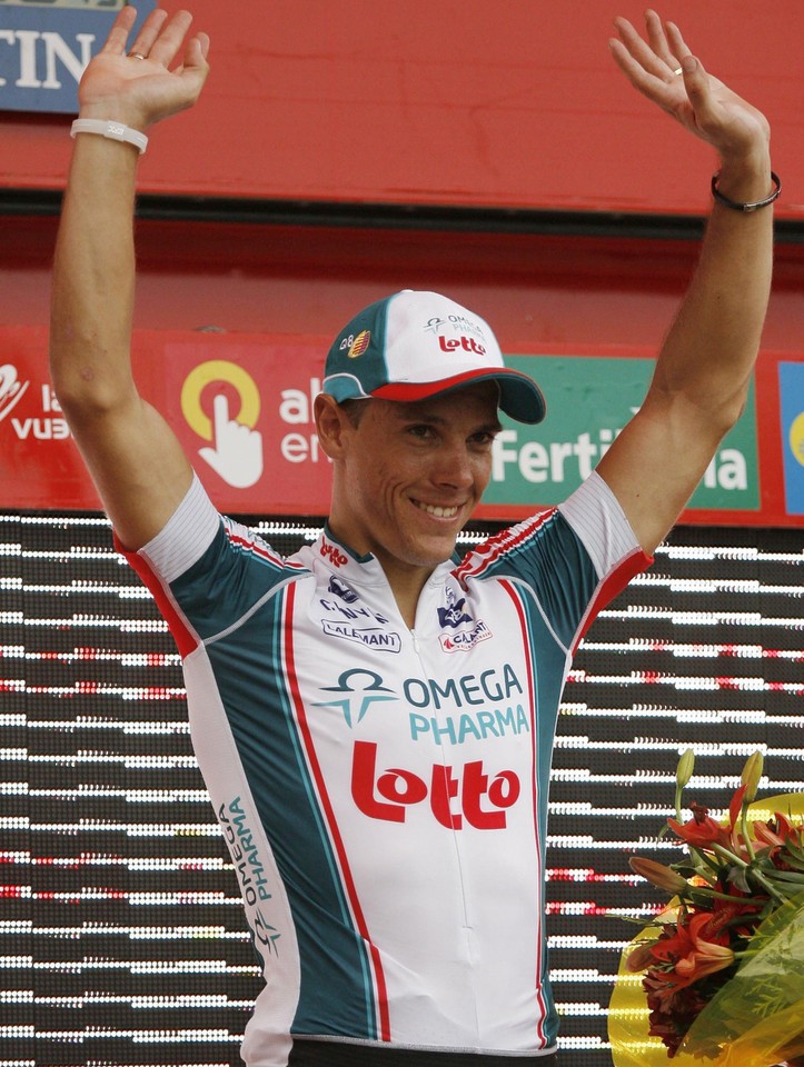 2010-09-17T160632Z_01_MVI04_RTRIDSP_3_CYCLING-VUELTA.jpg