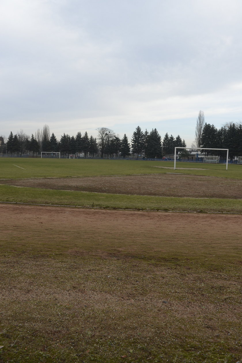 Stadion przy ul. Lotniczej MOSiR Zachód