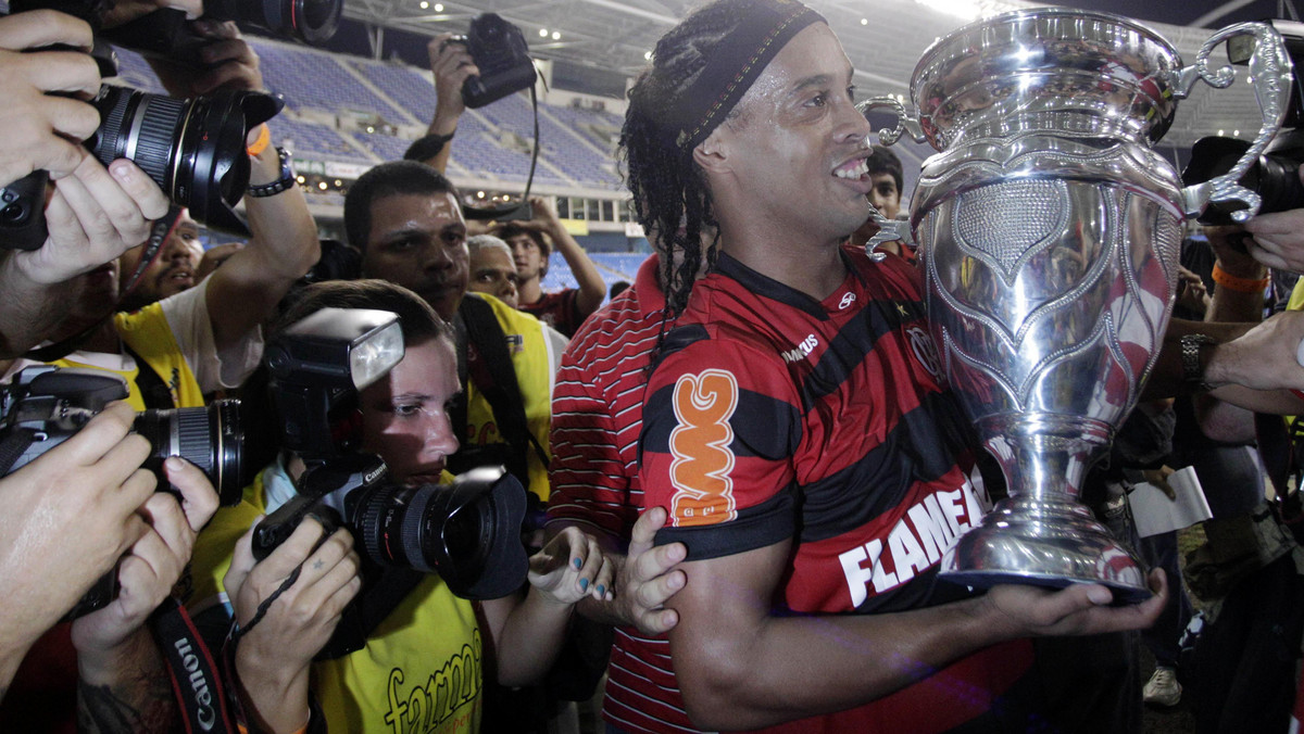 W najbliższy weekend polskich widzów czekają piłkarskie spektakle "made in Brazil". Najpierw mistrz kraju zagra z wicemistrzem, potem Flamengo z Ronaldinho zmierzy się z Corinthiansem z Liedsonem.