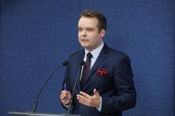 Walka z "seksualizacją dzieci". Rzecznik PiS ujawnia kolejne szczegóły