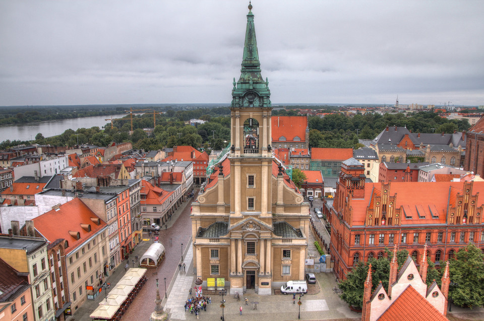 Toruń - Rynek Staromiejski z kościołem św. Ducha