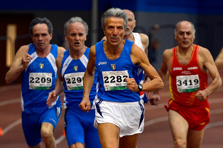 Starzy, ale jarzy. Mistrzowie z siwym włosem. Im krzepy nie brakuje