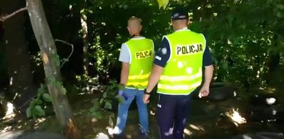 Policjanci zajrzeli do lasu, a tam... To nie mieści się w głowie!