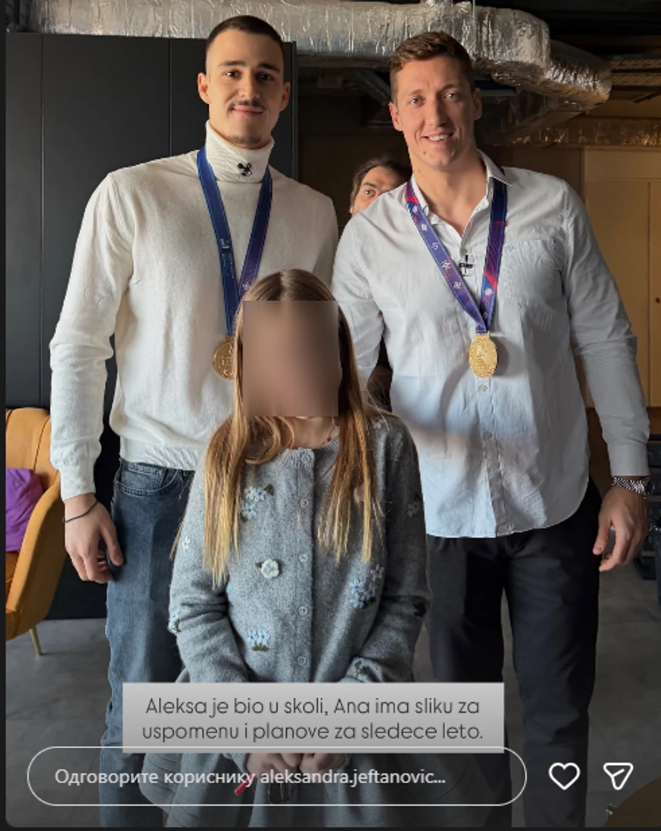 Ćerka Aleksandre Jeftanović sa vaterpolistima