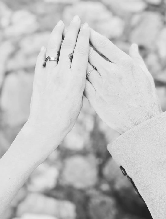 Z Agáty Hanychovej je opäť vydatá pani.