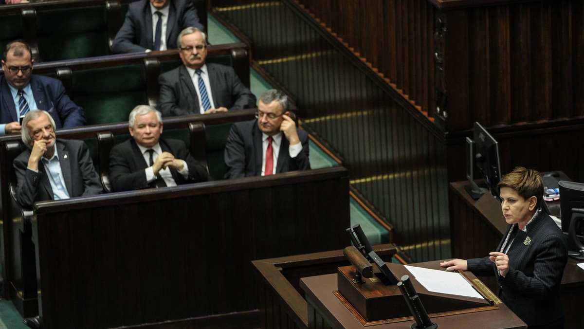 Beata Szydło przemawia podczas posiedzenia Sejmu