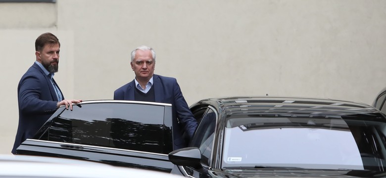 Koalicjanci Prawa i Sprawiedliwości okopują się na nowo. Na co liczą?