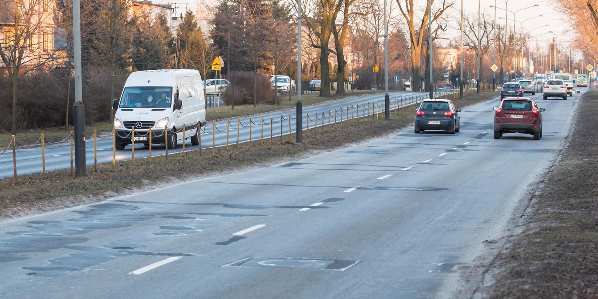 Ponad miesiąc utrudnień na ulicy Dąbrowskiego