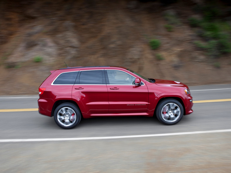 Jeep Grand Cherokee SRT8 – SUV-wyścigowiec