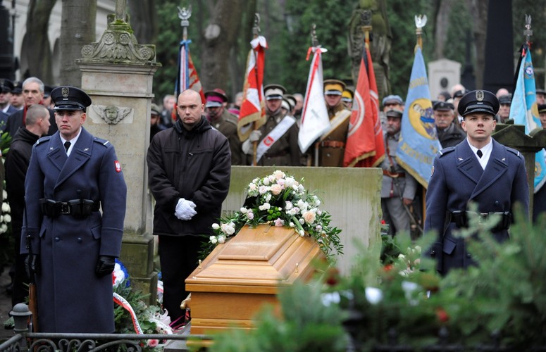 Pogrzeb córki marszałka Józefa Piłsudskiego. Jadwiga Piłsudska-Jaraczewska pochowana na Powązkach