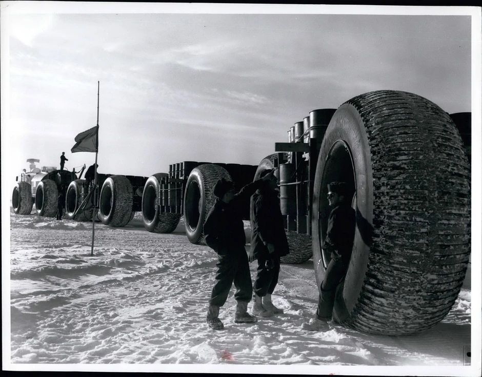 Izgradnja kampa na Grenlandu