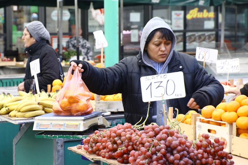 Na pijaci "Zeleni venac" danas je bilo pusto