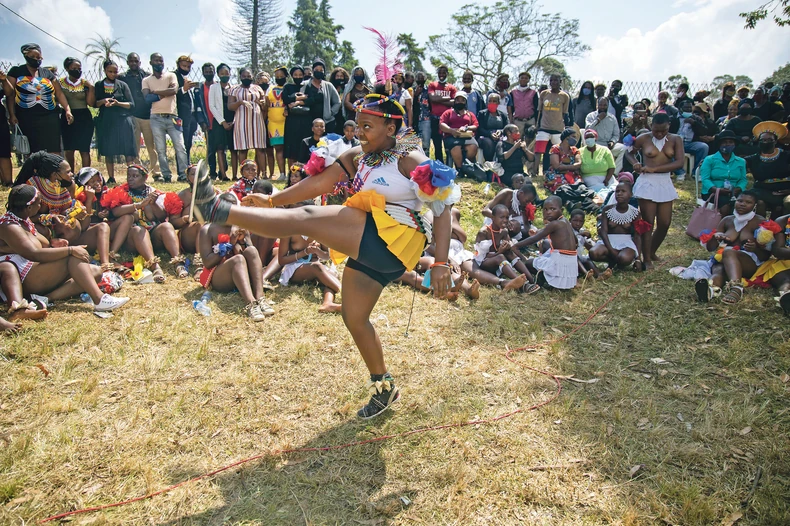 Zulu je afrička etnička grupa od oko 10.659.309 ljudi koji većinom žive u Kva Zulu provinciji u Južnoj Africi