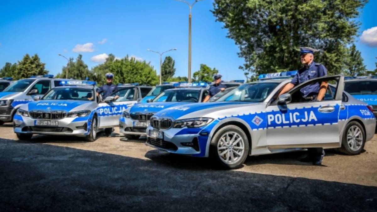 Nowe policyjne BMW 320i