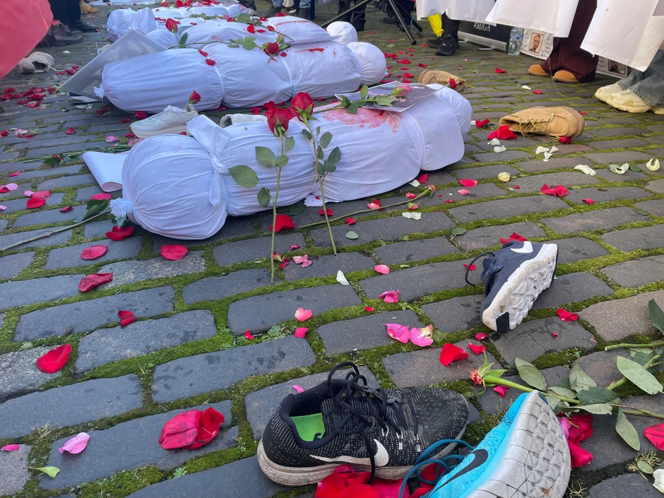 Protest ispred američkog konzulata u Edinburgu, u Škotskoj | Foto: BBC