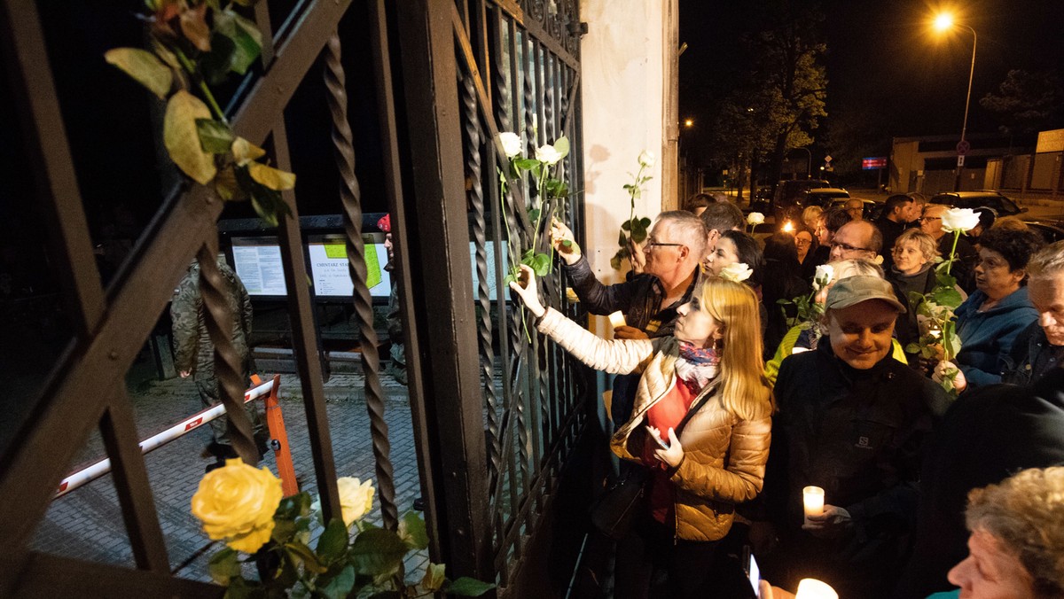 18423181 - ŁÓDŹ EKSHUMACJA PROTEST OBYWATELE RP (protest przeciwników ekshumacji)