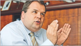 Zbigniew Mazur za Sebastiana Mikosza w fotelu szefa LOT-u