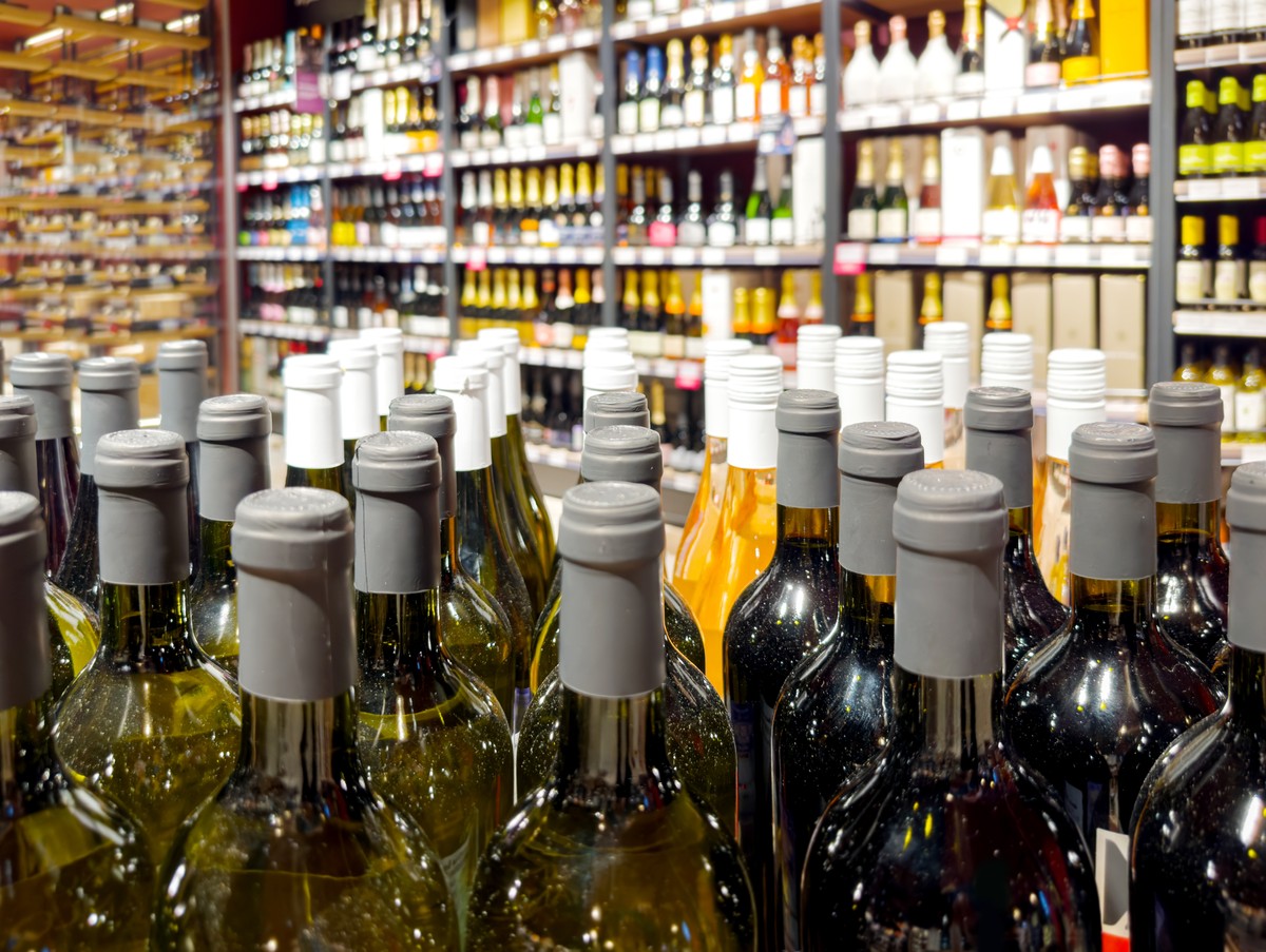 Nadchodzi kres sprzedaży alkoholu na stacjach benzynowych. Nie tylko to ma się zmienić