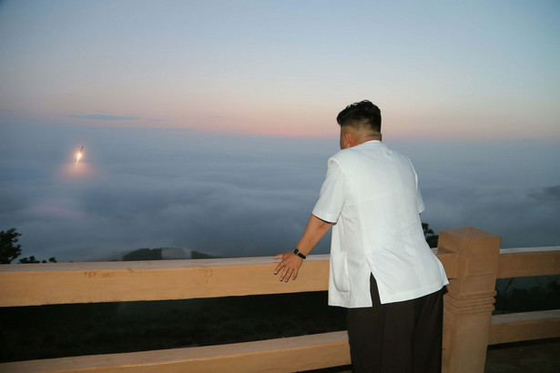 Korea Północna łączy apele o pokój z odpalaniem kolejnych rakiet krótkiego zasięgu EPA/KCNA/PAP