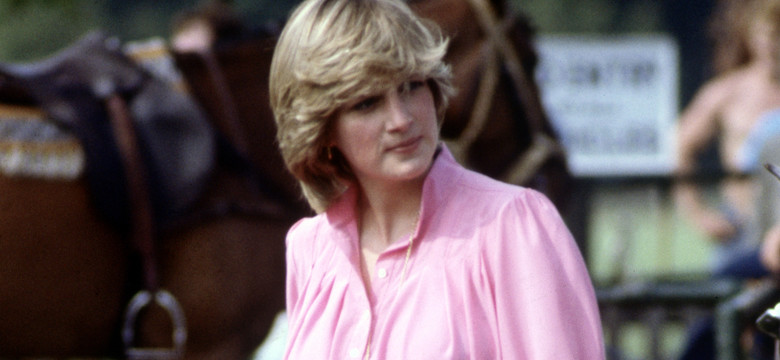 Elżbieta II ukrywała swoje ciąże, a Diana rzuciła się ze schodów. Historie królewskich matek