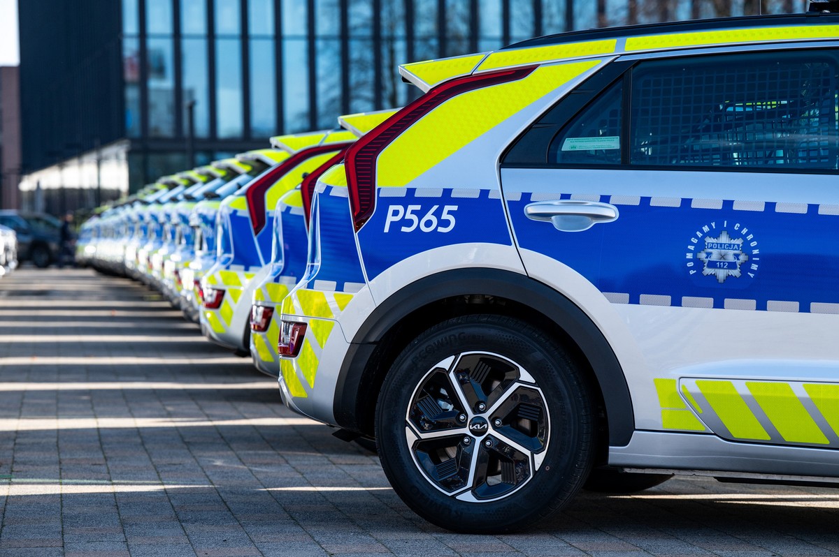 Kia Niro - nowe radiowozy w śląskiej policji