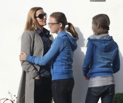 Córki Hanny Lis z koleżanką? Nie, to ona sama!