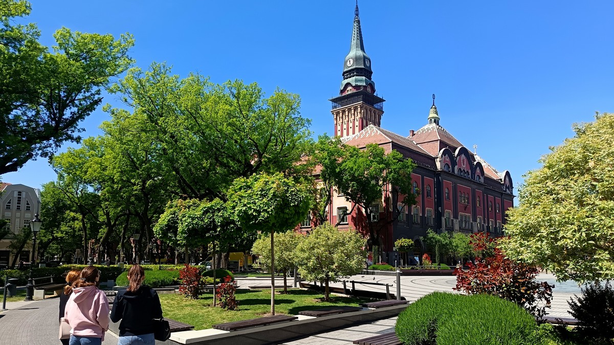 Velelepna Gradska kuća u stilu secesije nalazi u srcu Subotice, u zaštićenoj zoni grada