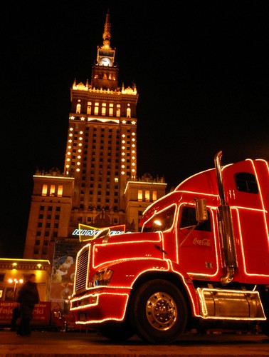 Czerwone ciężarówki w Warszawie