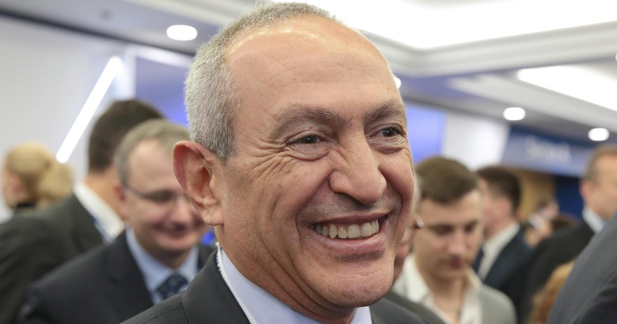 Egypt’s wealthiest man Nassef Sawiris contemplates breaking up his ...