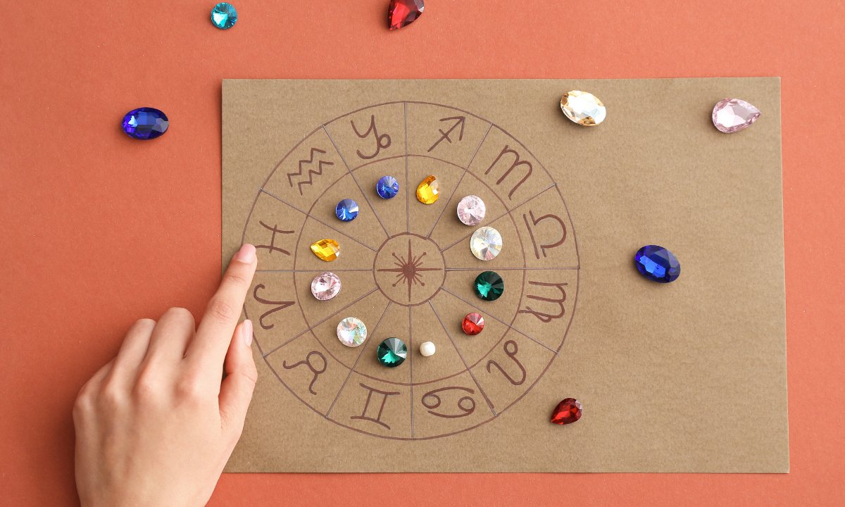 Najmodniejsza biżuteria na 2026! Sprawdź, który kamień pasuje do twojego znaku zodiaku