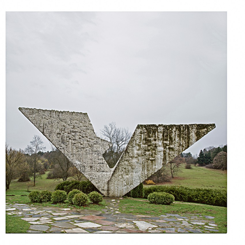 Spomenik u Šumicama