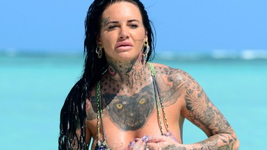 Jemma Lucy wypina się w bikini. Ona chyba nigdy nie ma dość!