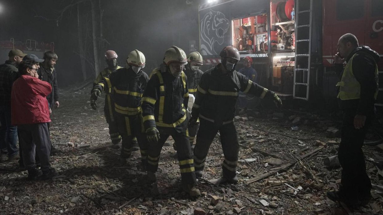 Bestialski atak Rosjan. Trump wbija szpilę Zełenskiemu. Podsumowanie nocy