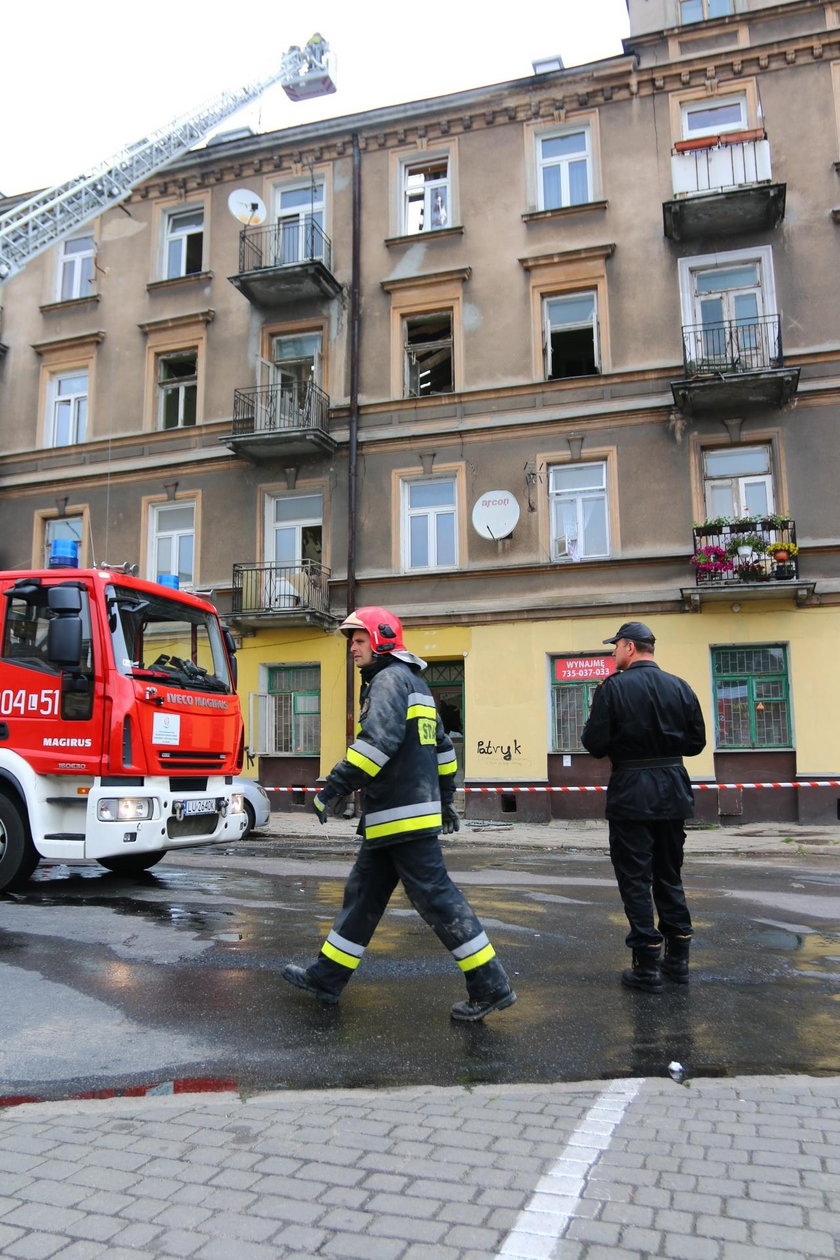 Zawalił się strop kamienicy w Lublinie. Pod gruzami jest mężczyzna