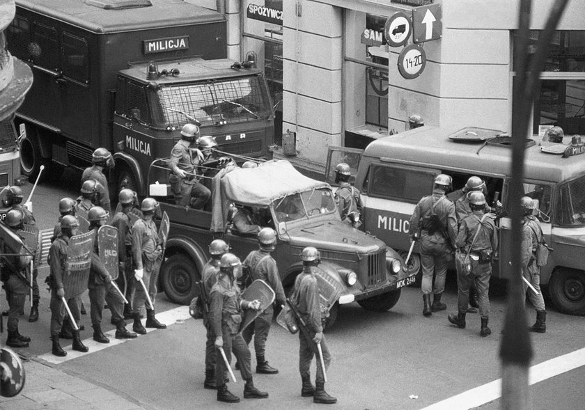 Wiceszef policji służył w ZOMO. Błaszczak go zwolni?