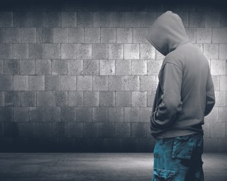 Kradzieże i narkotyki – za to najczęściej skazuje się nieletnich