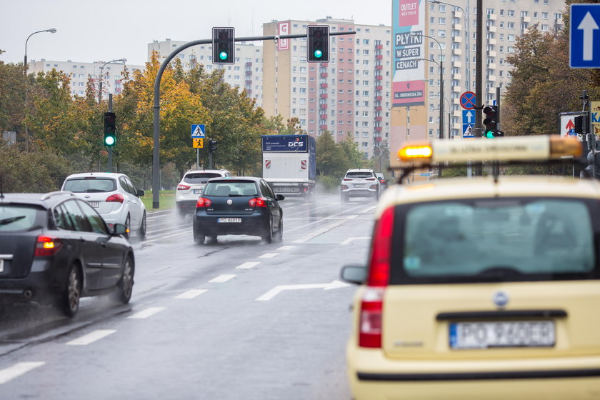 Na ul. Serbskiej w Poznaniu uruchomiona została nowa sygnalizacja świetlna