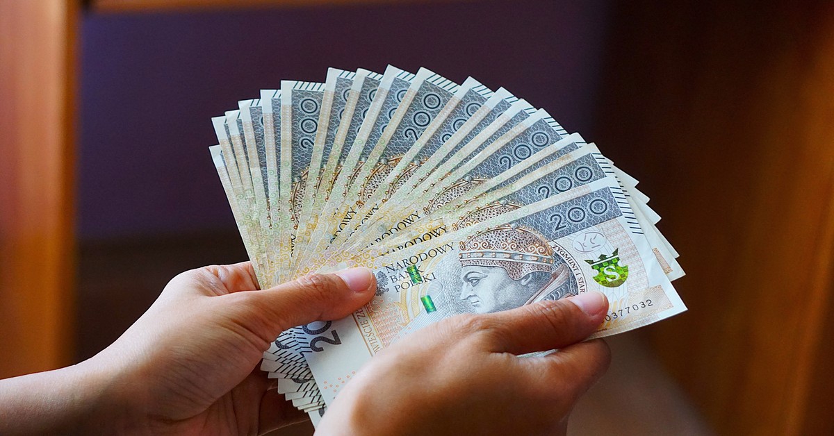 Od lipca nowa pensja minimalna. 8345,45 zł dla tej grupy Polaków