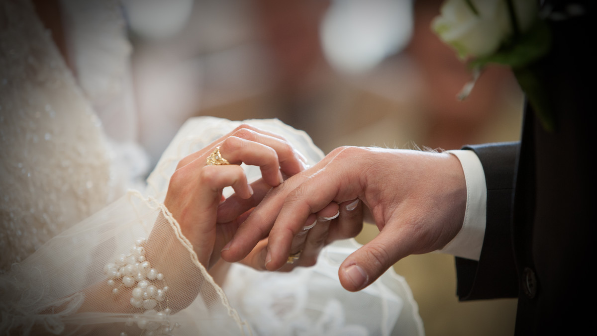Cichy ślub – czy ktoś jeszcze dziś się na to decyduje?