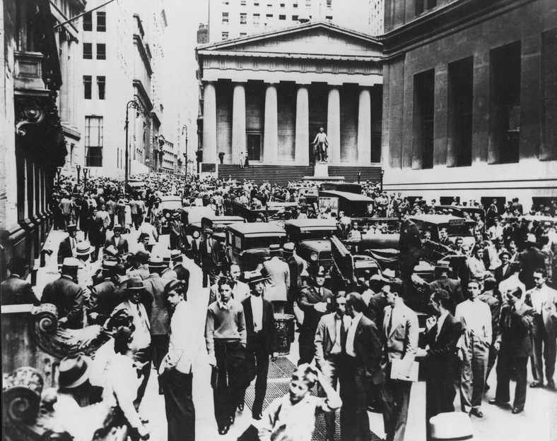 Nowojorska ulica w czasie krachu na Wall Street