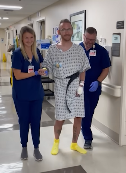 Anthonyho vyhlásili za mŕtveho po náhlej zástave srdca.