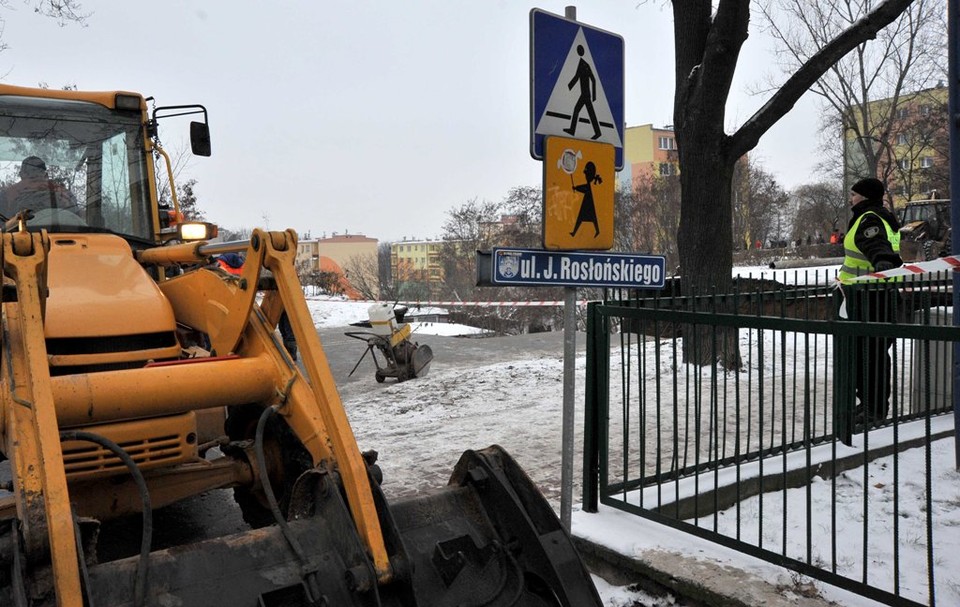 Potężna wyrwa w Ostrowcu Świętokrzyskim